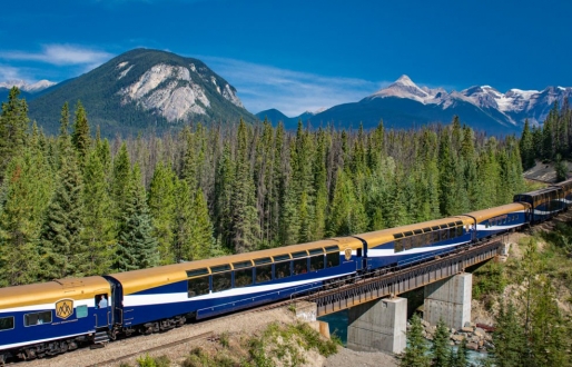 Rock Mountaineer going through the Rockies